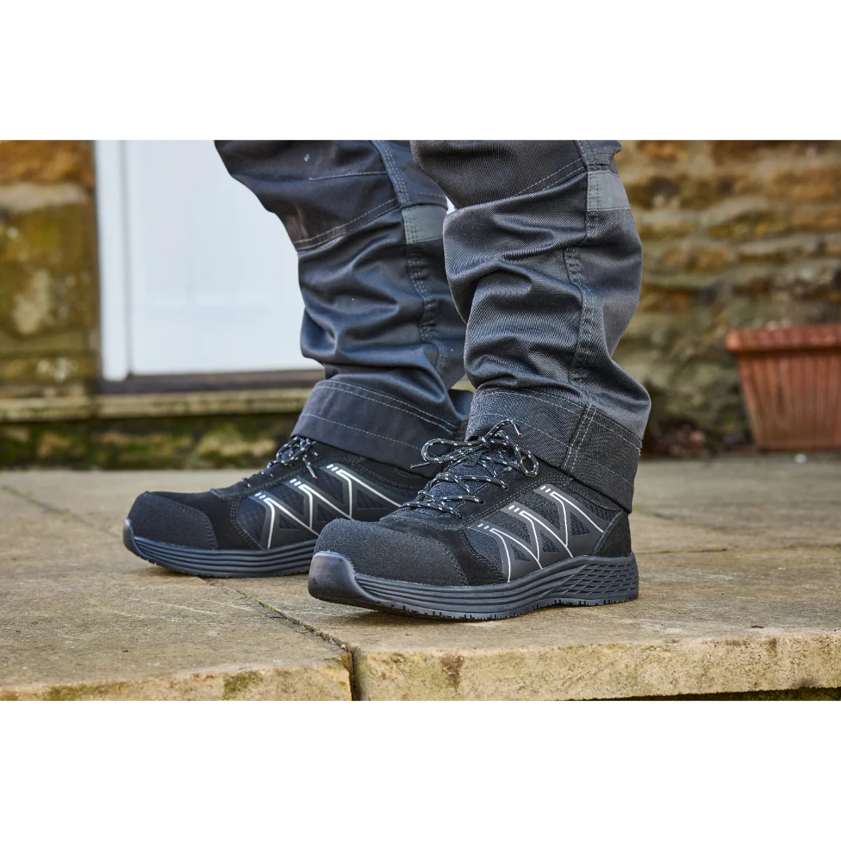 Apache Non Metallic Trainer - Image 5