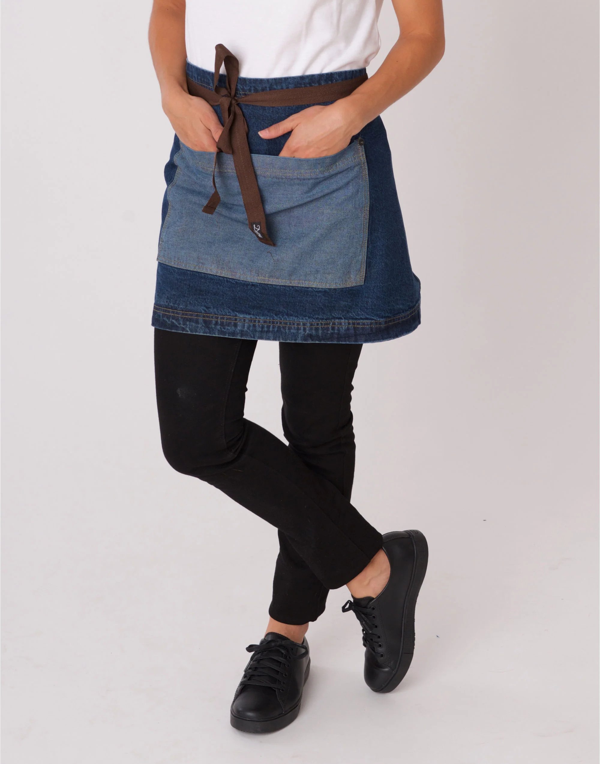 Dennys Washed Denim Contrast Waist Apron - Image 2