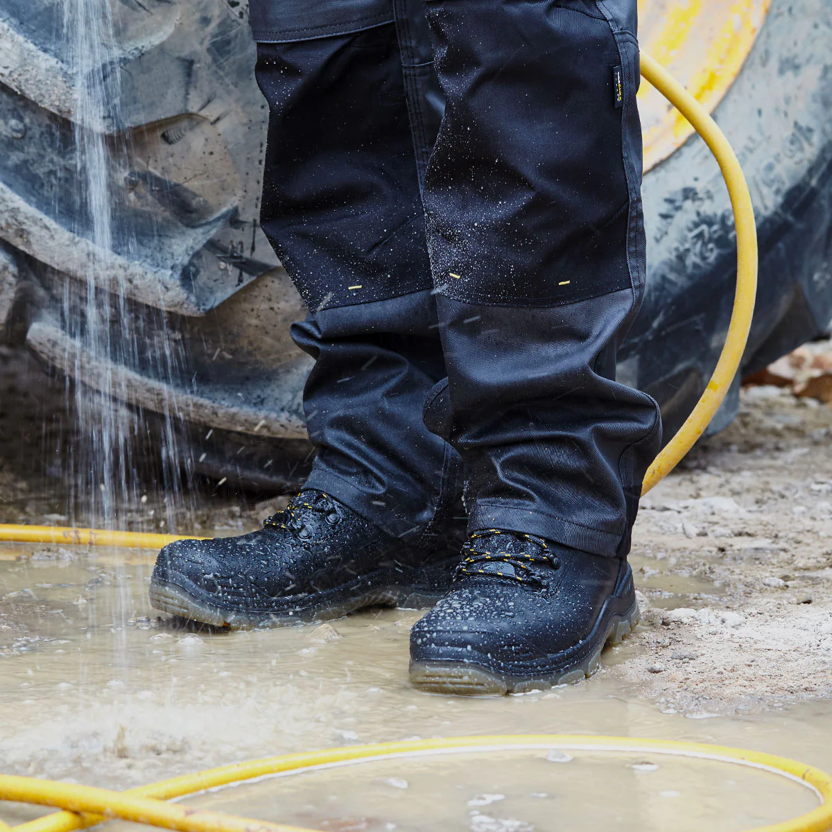DeWalt Waterproof Safety Hiker - Image 5