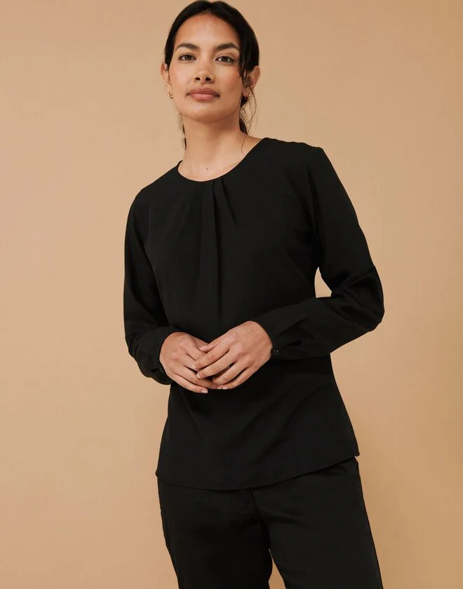Henbury Ladies Pleat Front Long Sleeve Blouse - Image 4