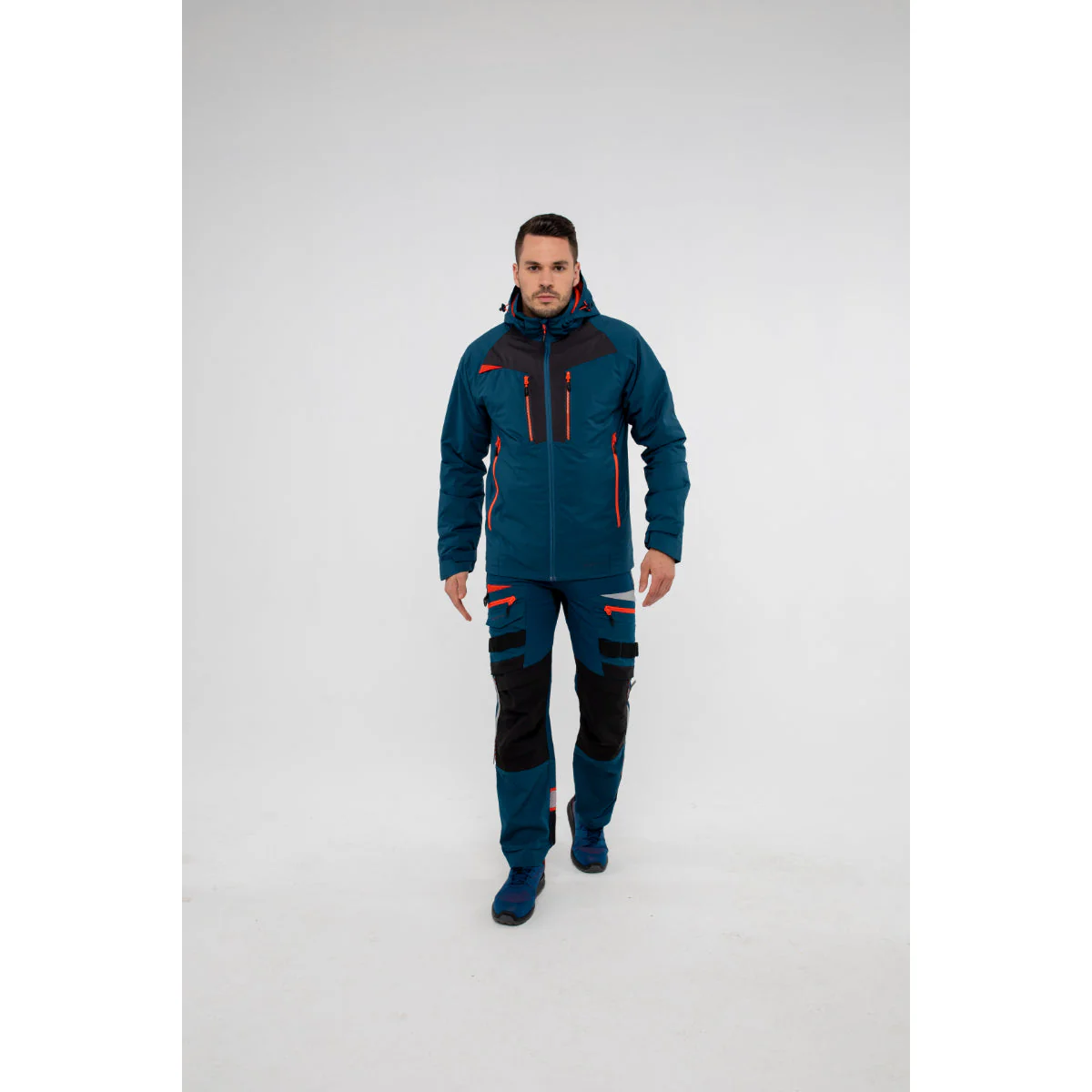 Portwest DX4 Winter Jacket - Image 15