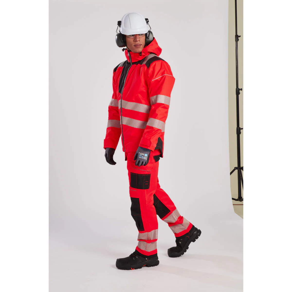 Portwest PW3 Hi-Vis Winter Jacket - Image 6