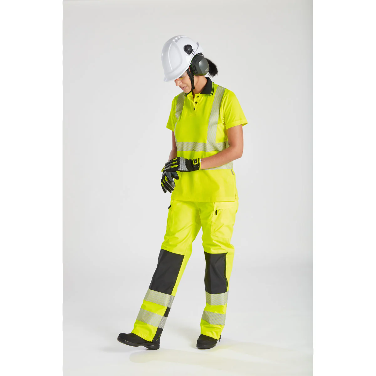 Portwest PW3 Hi-Vis Women's Rain Trouser - Image 8