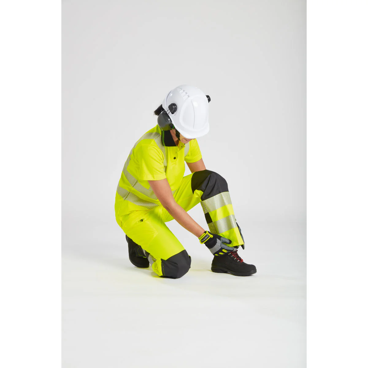 Portwest PW3 Hi-Vis Women's Rain Trouser - Image 9