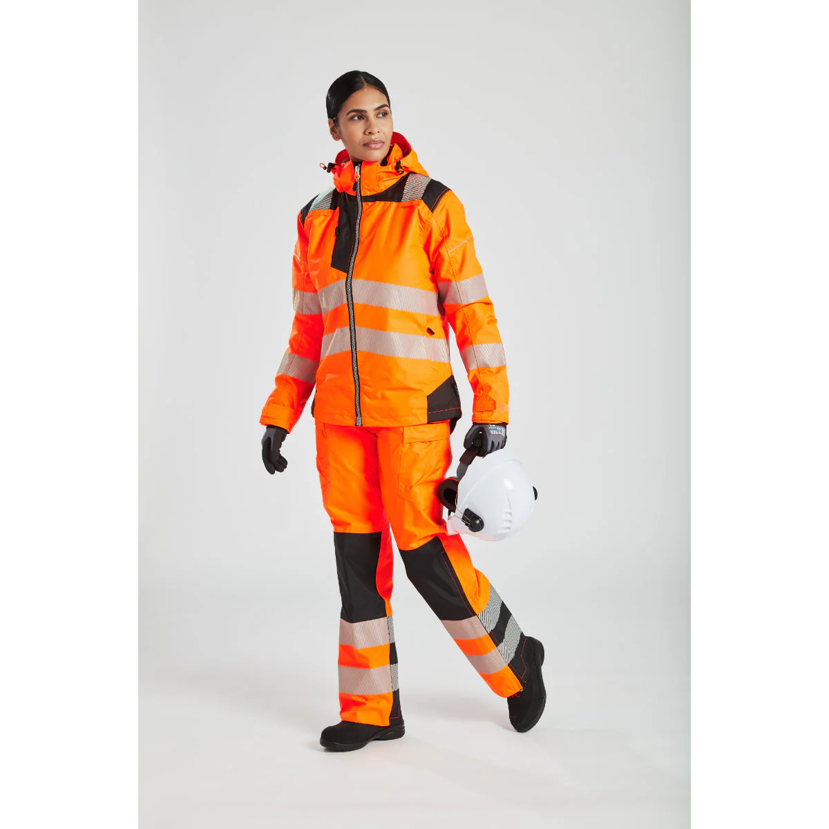 Portwest PW3 Hi-Vis Women's Winter Jacket - Image 10