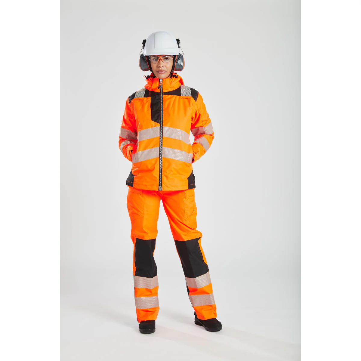 Portwest PW3 Hi-Vis Women's Winter Jacket - Image 15