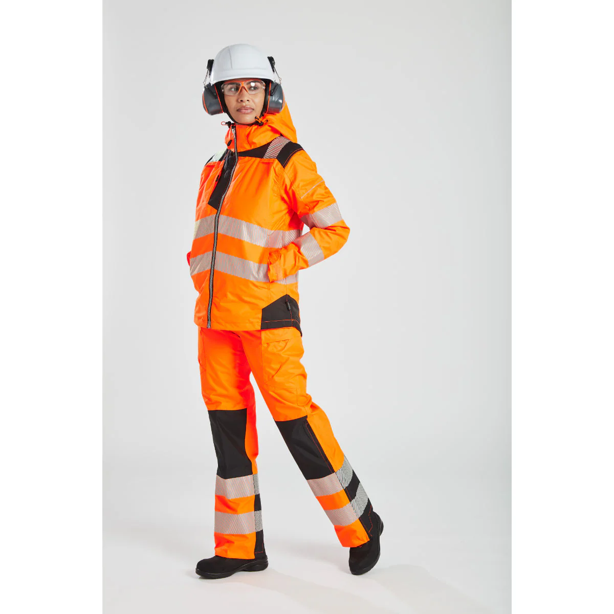Portwest PW3 Hi-Vis Women's Winter Jacket - Image 17