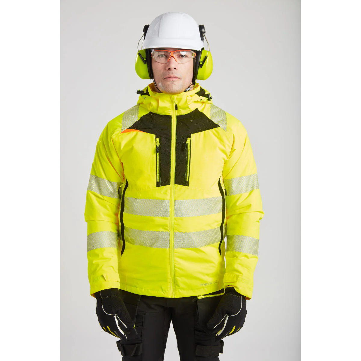 Portwest PW3 Winter Glove - Image 9