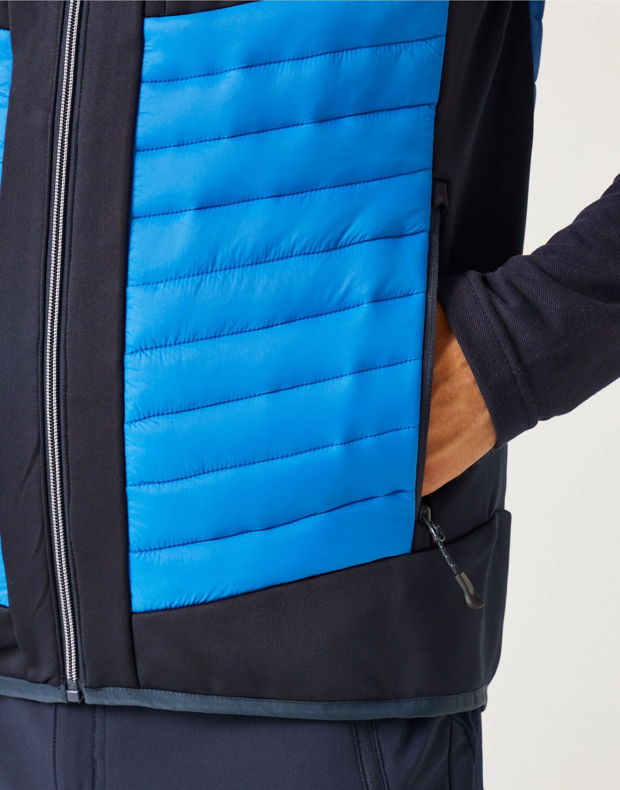 Regatta E-Volve Unisex Thermal Hybrid Bodywarmer - Image 23
