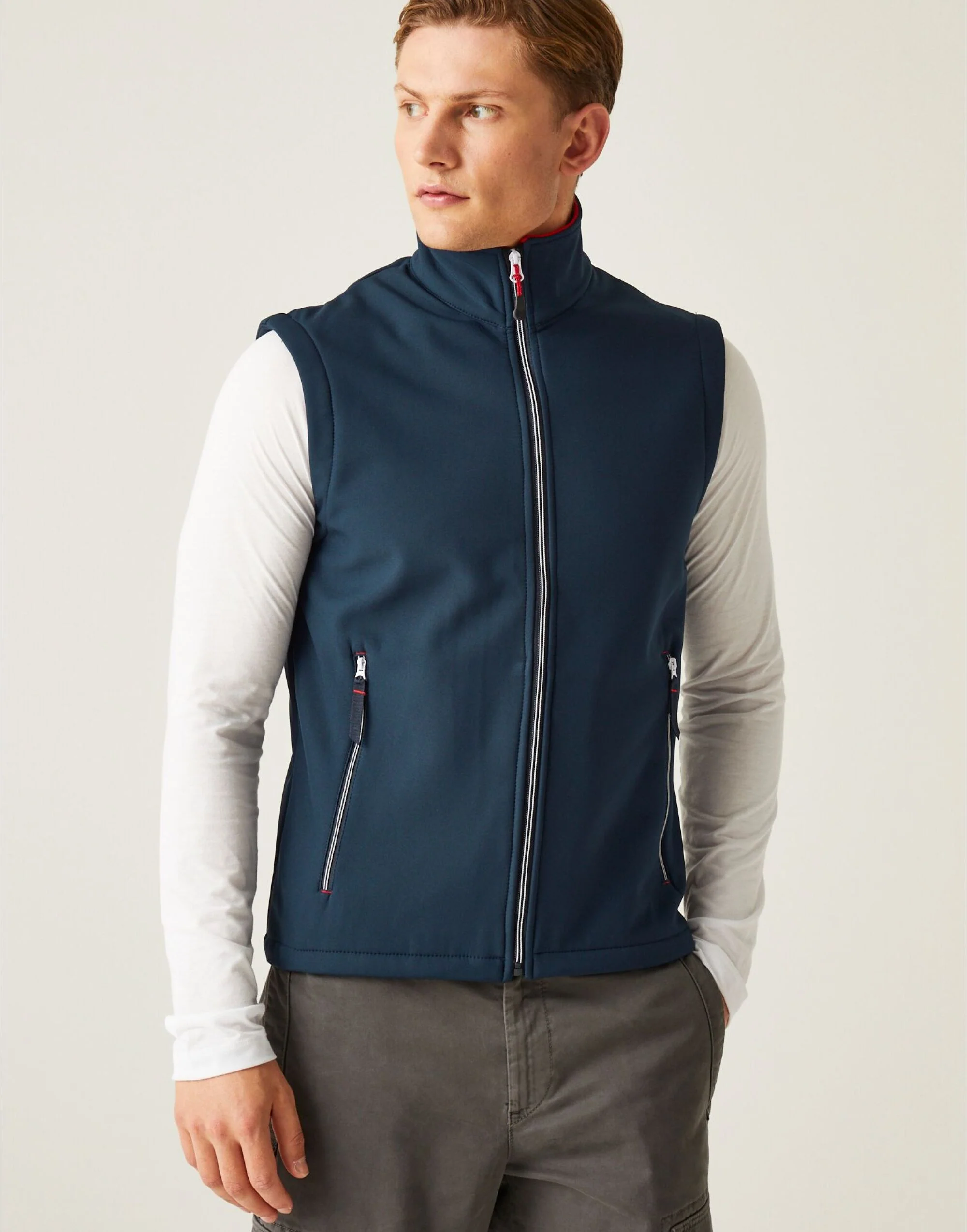 Regatta Ascender Two Layer Soft Shell Bodywarmer - Image 15