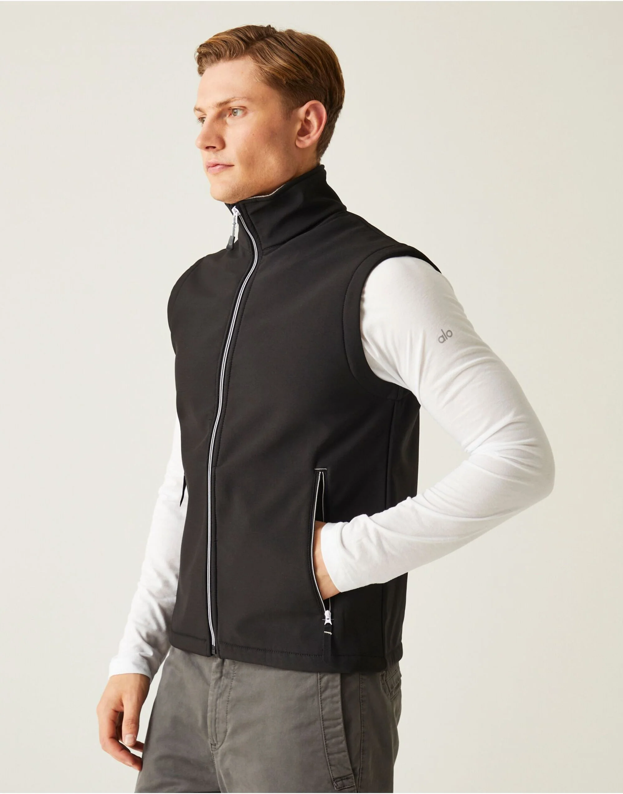 Regatta Ascender Two Layer Soft Shell Bodywarmer - Image 2