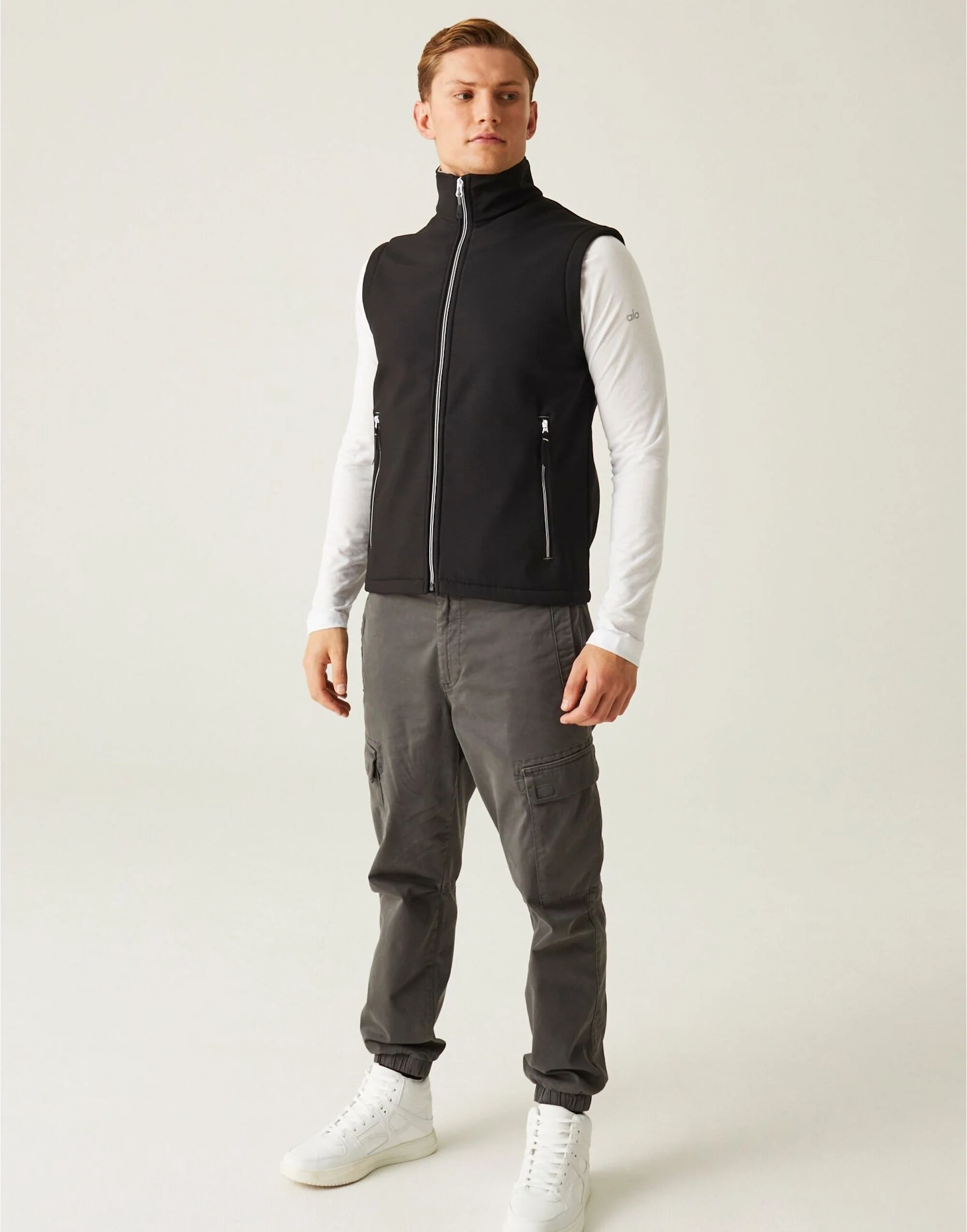 Regatta Ascender Two Layer Soft Shell Bodywarmer - Image 4
