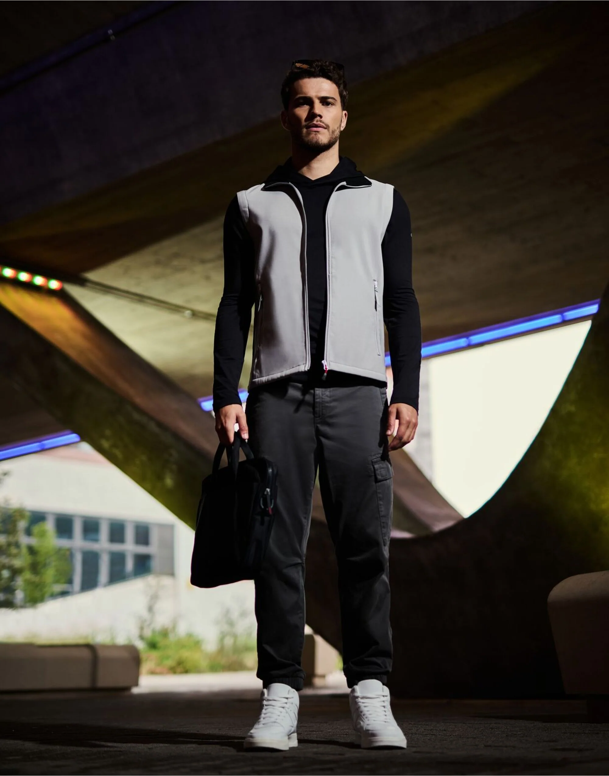 Regatta Ascender Two Layer Soft Shell Bodywarmer - Image 9