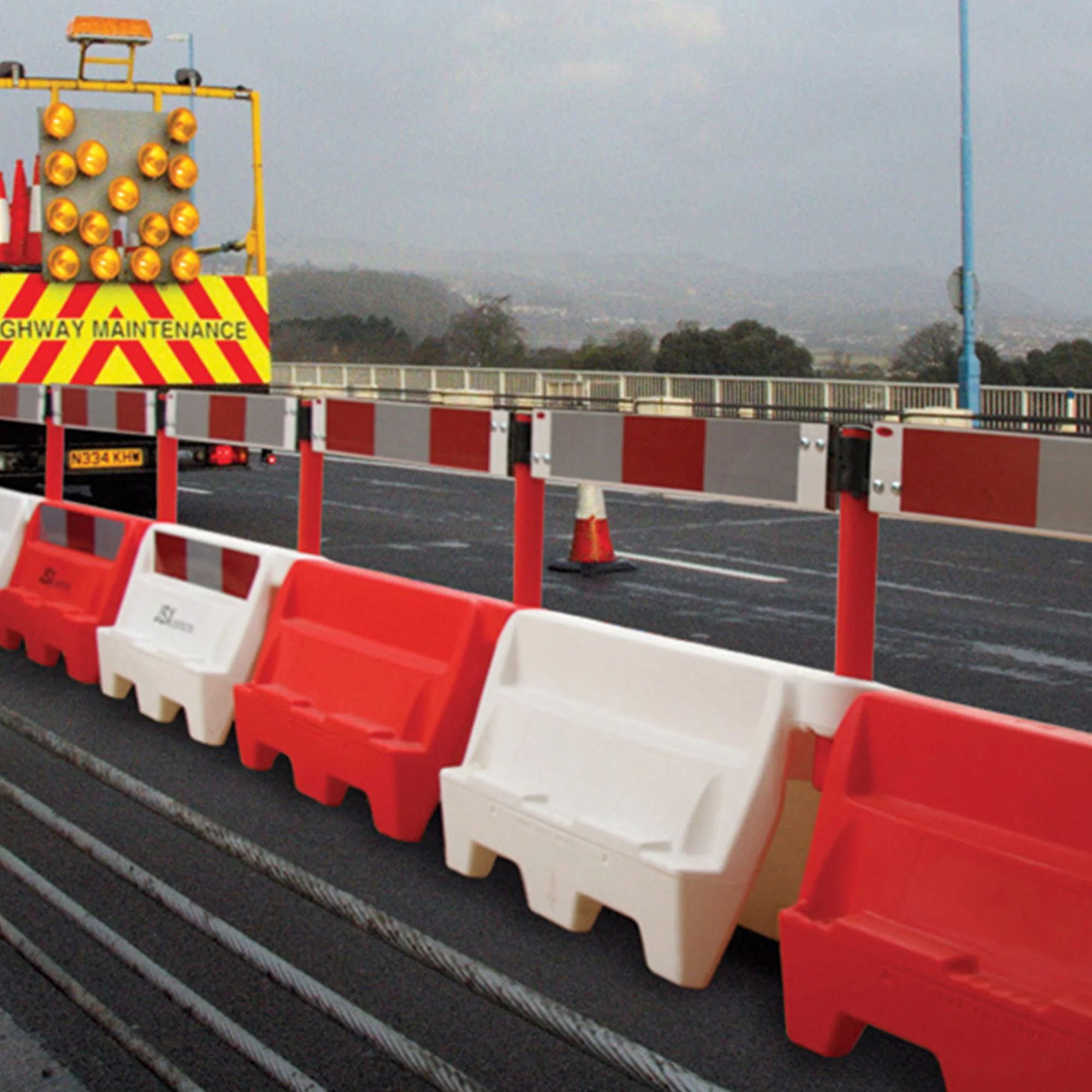 JSP Roadbloc 1m Traffic Separator - Image 3