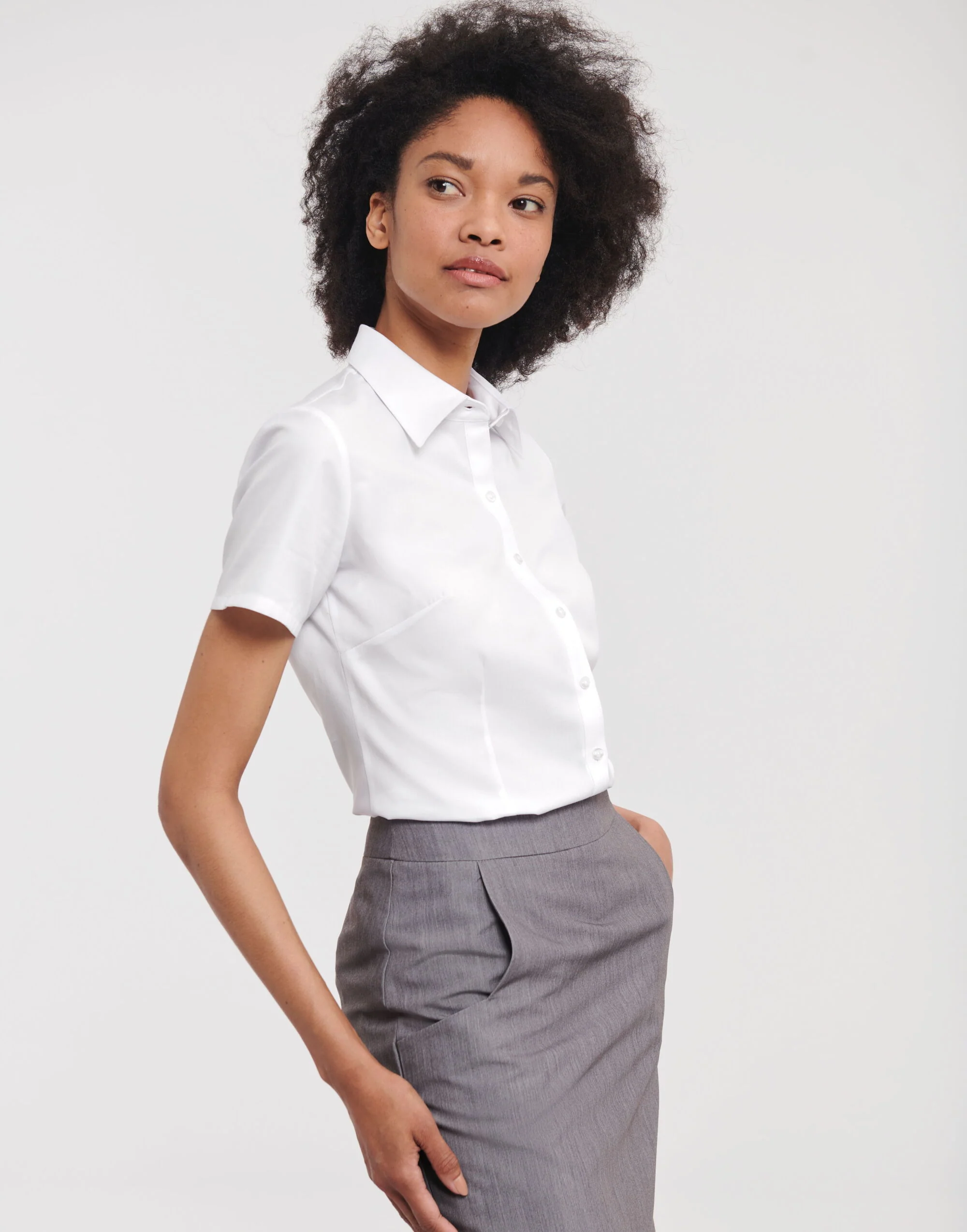 Russell Collection Ladies' Short Sleeve Tailored Herringbone Shirt - Image 3