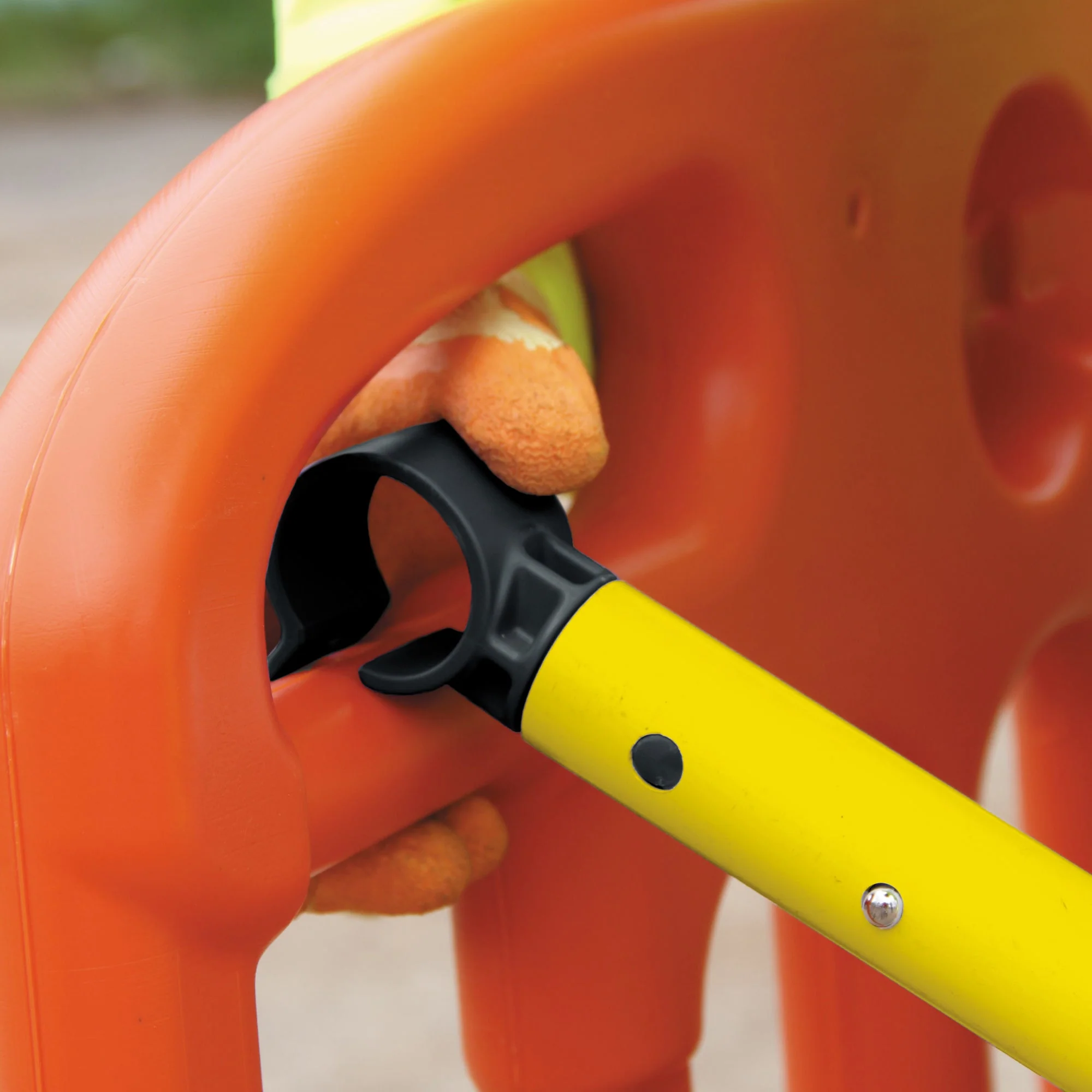 JSP SurePole Telescopic Stability Pole for Frontier / Titan Traffic Barriers - Image 3